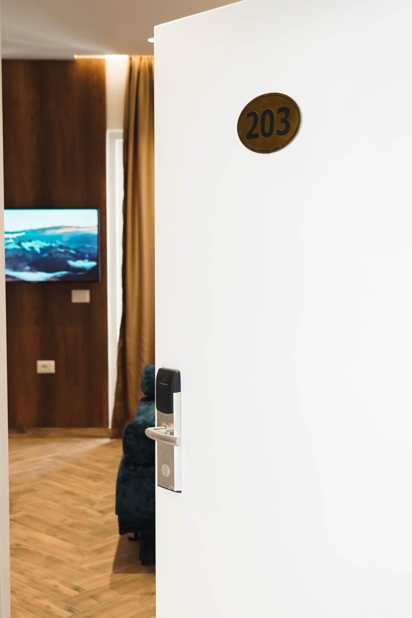 Marina Rooms Durrës Eksteriør bilde